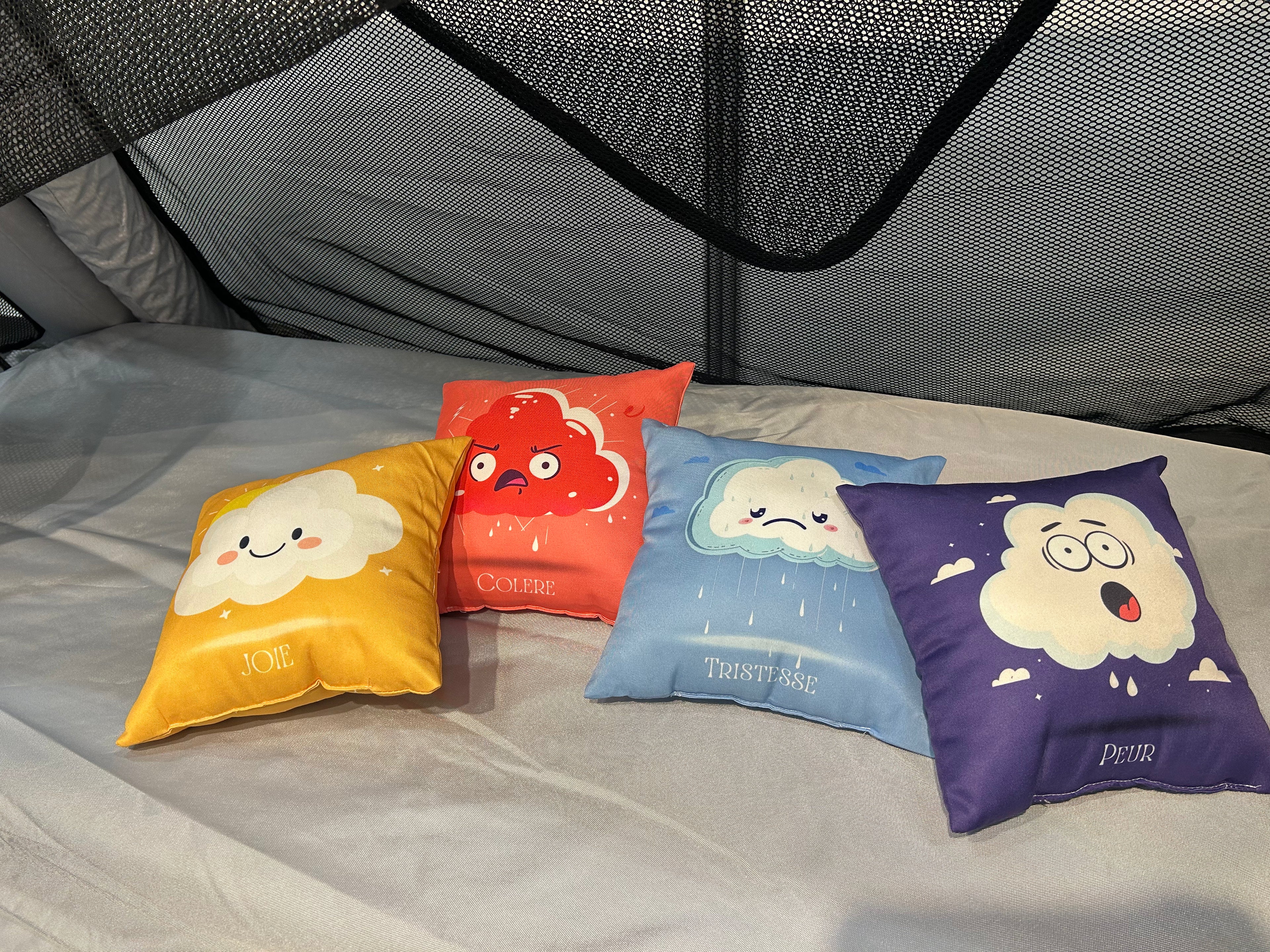 LOT DE 4 COUSSINS EMOTIONS JOIE, COLERE, TRISTESSE, PEUR
